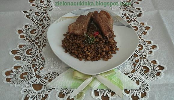 Żeberka z soczewicą