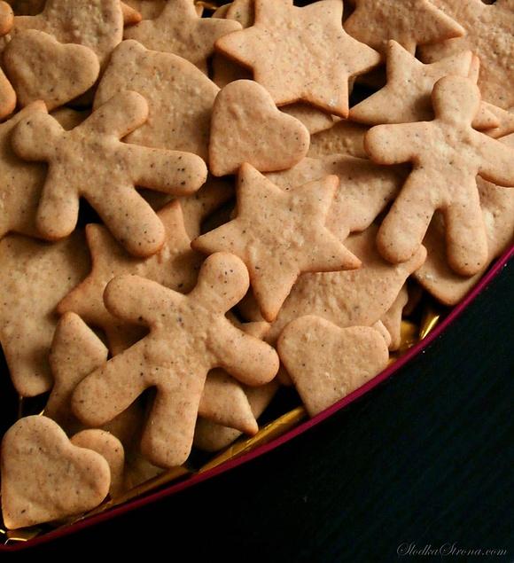 Szwedzkie cienkie chrupiące pierniczki Pepparkakor