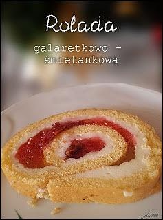 Rolada biszkoptowa galaretkowo-śmietankowa z wiśniami