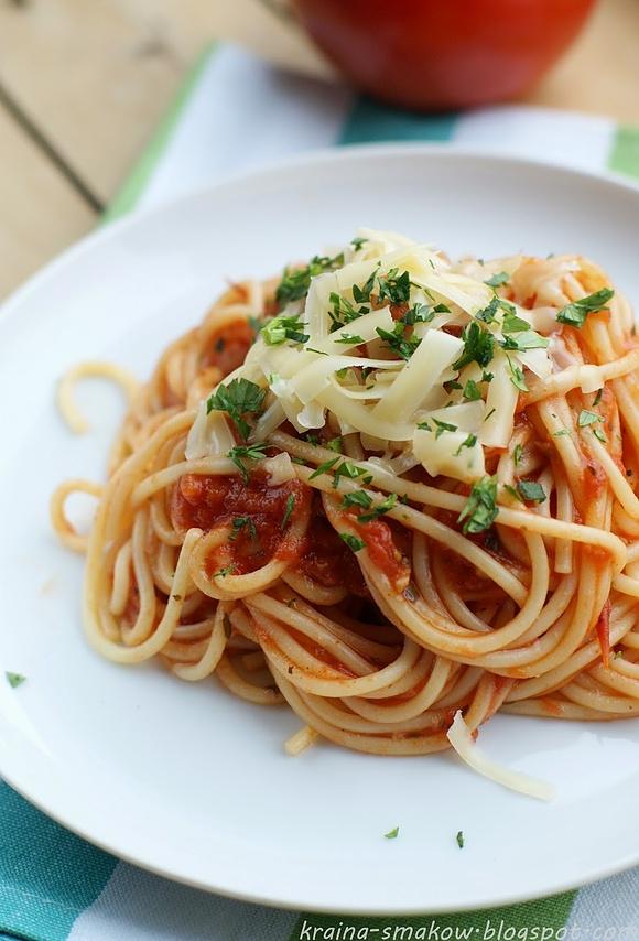Makaron z sosem arrabbiata