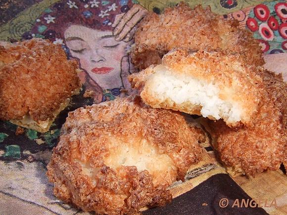 Kokosanki na wafelkach - coco & wafer tea cakes