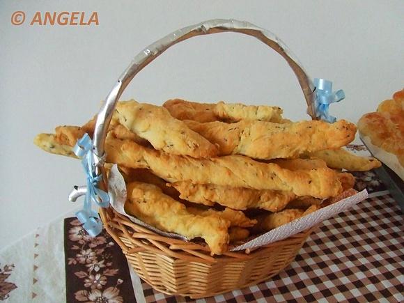 Paluszki drożdżowe z ziołami - spicy fingers