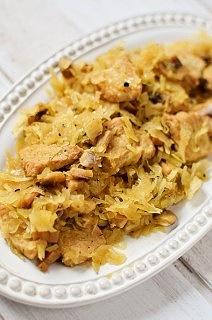 Schab duszony z kapustą i pieczarkami