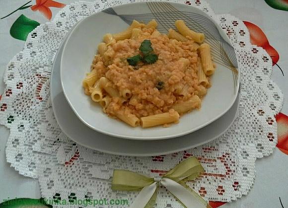 Makaron z soczewicą