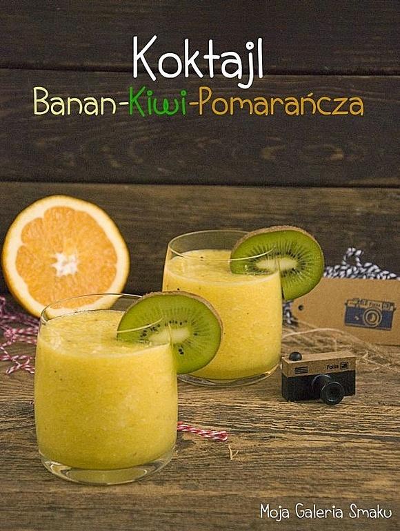 Koktajl banan kiwi pomarańcza witaminowy napój pełen energii