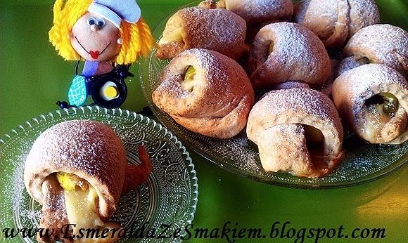 Rogaliki półfrancuskie z figą i serem cheddar