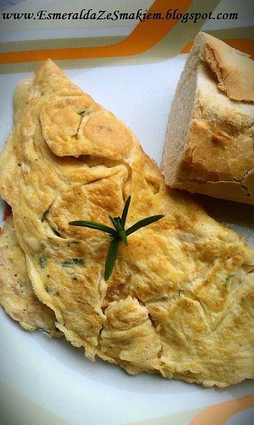 Omlet francuski z tuńczykiem i mozzarellą