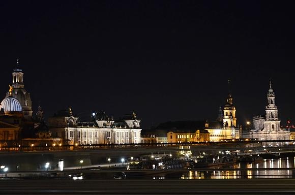 Jarmark świąteczny w dreźnie i stollen