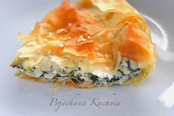 Ciasto filo faszerowane kurczakiem, szpinakiem i serem feta