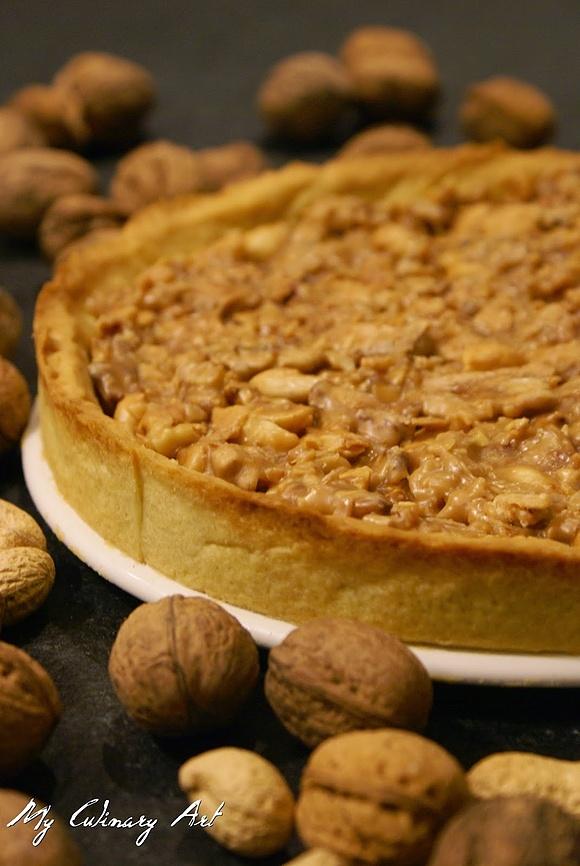 Tarta karmelowa z orzechami