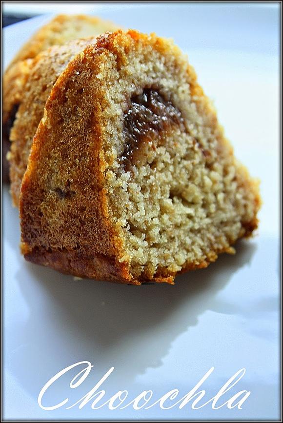 Korzenno-jabłkowa babka ze śliwkowymi powidłami
