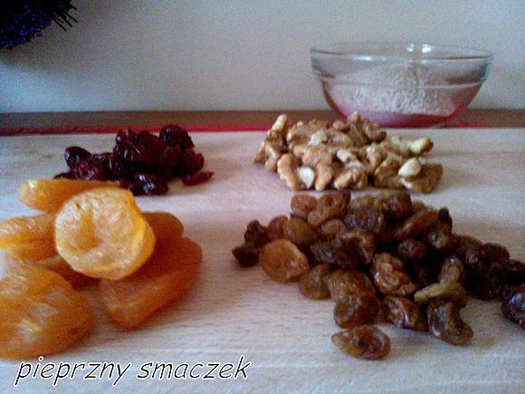 Keks na święta z pełnoziarnistej mąki - przepis na pyszne ciasto