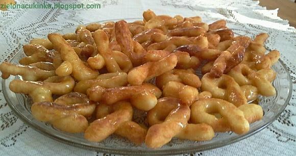 Włoskie zeppole - obwarzanki z miodem na Wigilię