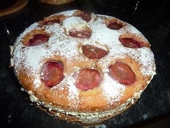 Ciasto cynamonowe z kremem kokosowym lub śmietankowym