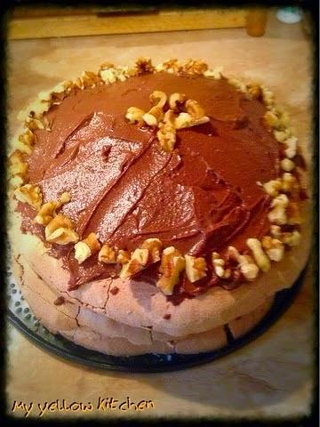 Gooey chocolate stack - tort czekoladowo-bezowy na imprezę