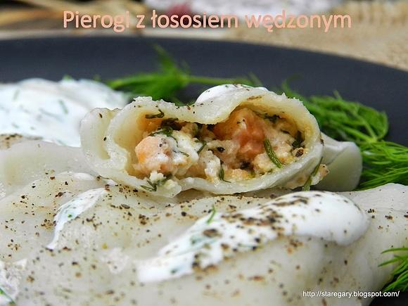 Pierogi z łososiem wędzonym