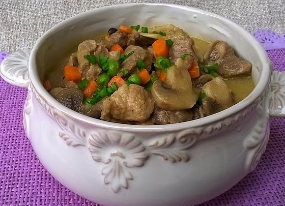 Musztardowy gulasz z łopatki pożywne danie na zimę