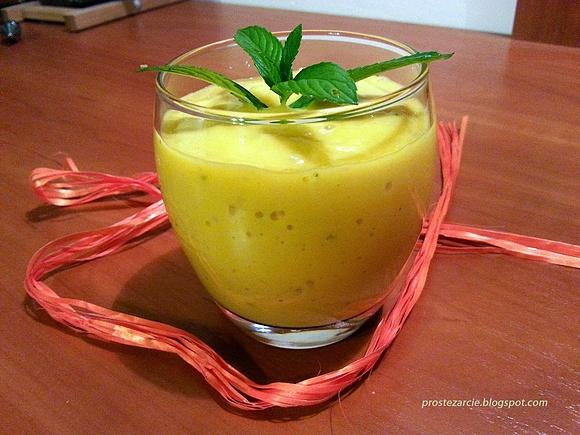 Koktajl z mango i pomarańczy