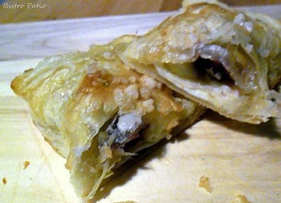 Kieszonki z serem Camembert i żurawiną