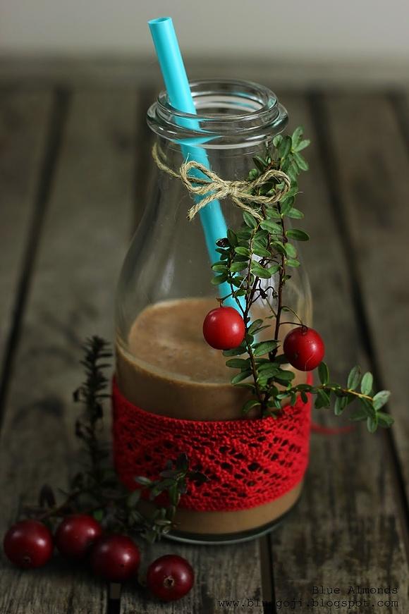 Czekoladowe smoothie z żurawiną i surowym kakao