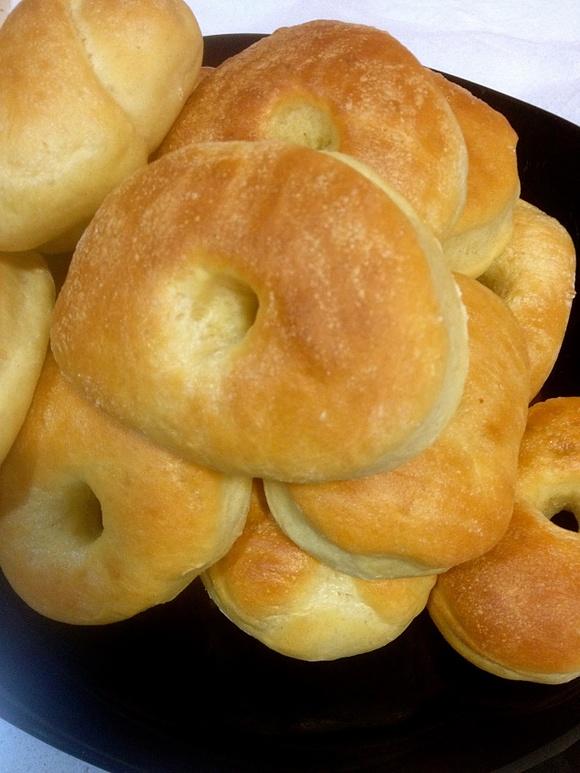 Bułeczki z dziurką pieczone bez obgotowania, smaczne i proste