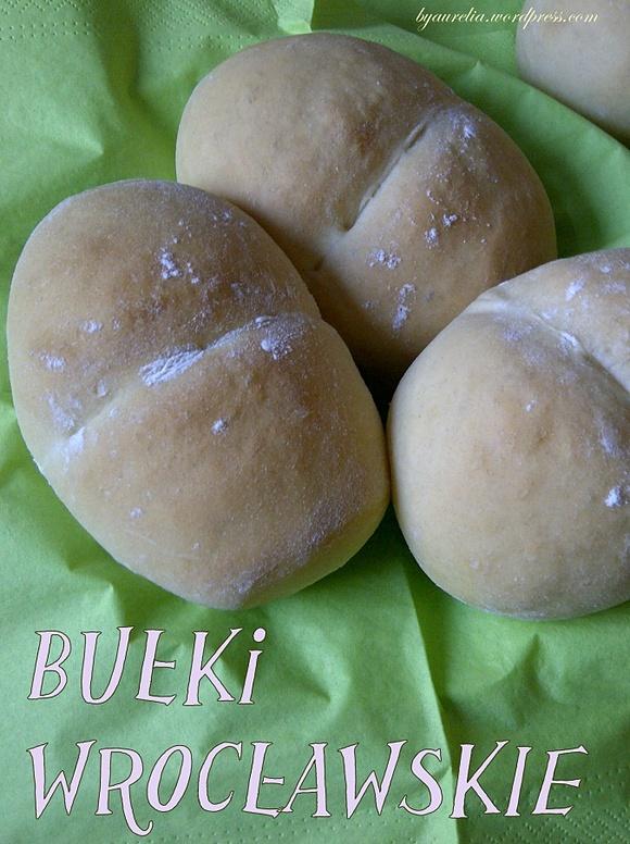 Bułki wrocławskie - puszyste i delikatne z masłem