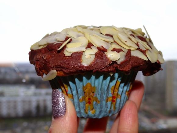 Migdałowe muffiny z marcepanowym wnętrzem