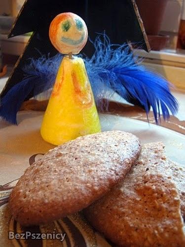 Migdałowe ciastka na białkach bez mąki i glutenu