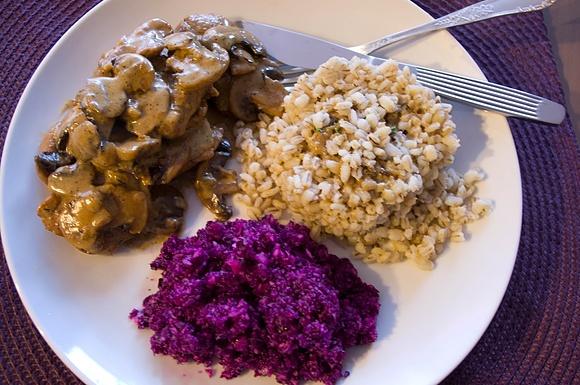 Polędwiczki w sosie pieczarkowym na niedzielny obiad