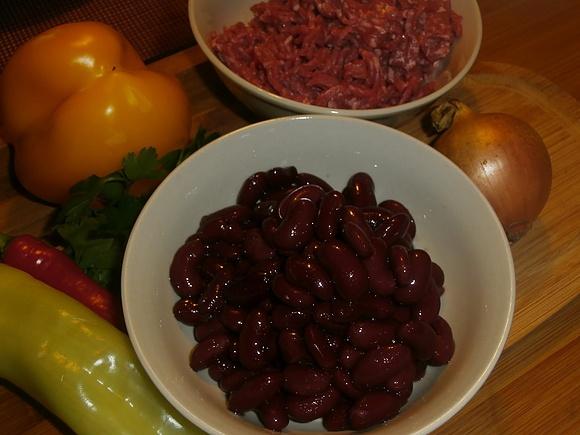 Chili con carne - danie jednogarnkowe z mięsem i papryką chilli