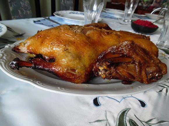Kaczka pieczona w pomarańczach i innych składnikach