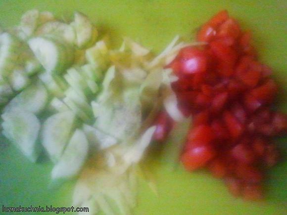 Zielone tortille z kurczakiem, awokado i guacamole