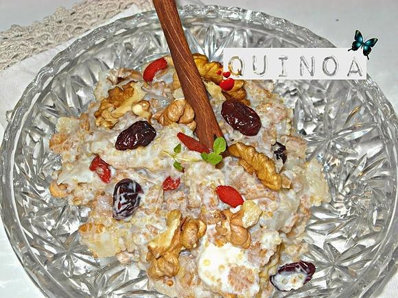 Komosa ryżowa z płatkami - quinoa