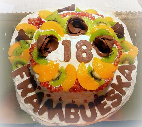 Tort bezowy na osiemnastkę