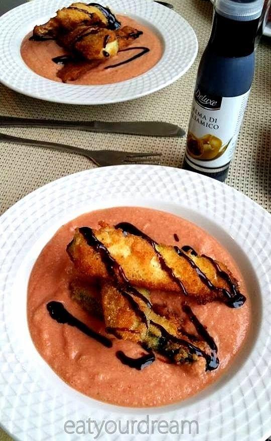 Salmorejo i cukinia w panierce