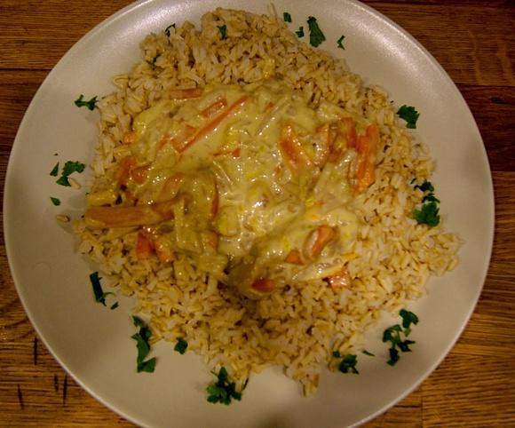 Słodkopikantne curry z mango i bananem