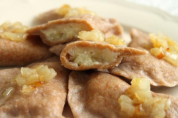 Pierogi orkiszowe z nadzieniem ruskim