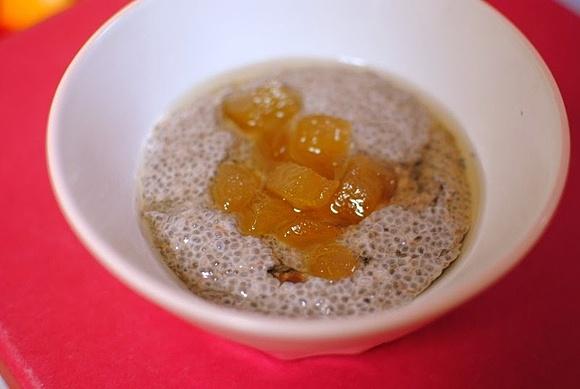 Chia pudding z ananasem