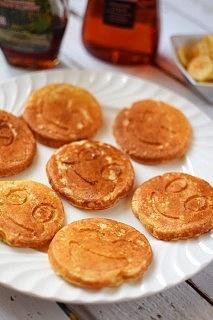Drożdżowe maślankowe pancakes