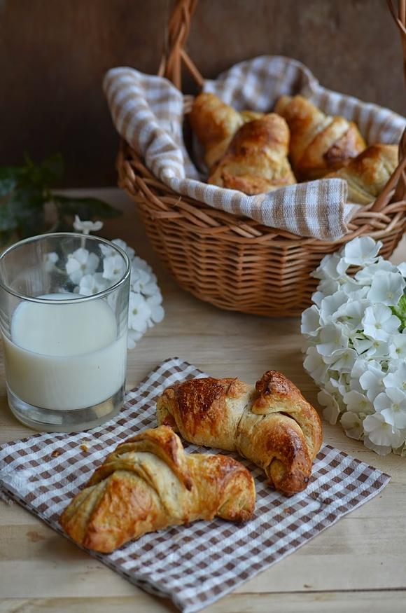 Croissanty na zakwasie