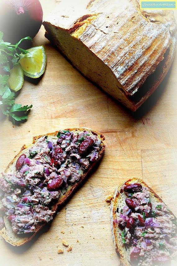 Pasta z czerwonej fasoli i tuńczyka na kanapki