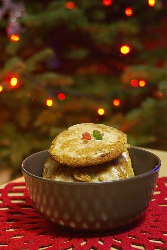 Bezglutenowe lebkuchen z mieszanki mąk i migdałów