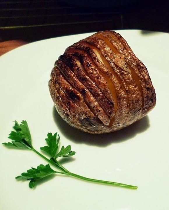 Pieczone ziemniaki hasselback