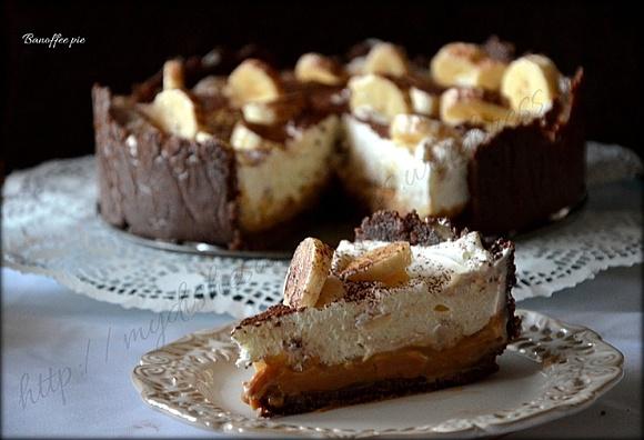 Banoffee pie - słodka tarta z banami toffi i śmietaną