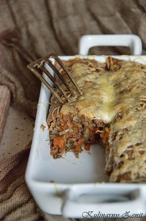 Zapiekane naleśniki gryczane faszerowane kaszą i grzybami