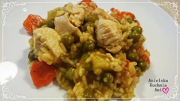 Risotto z kurczakiem, selerem naciowym i groszkiem