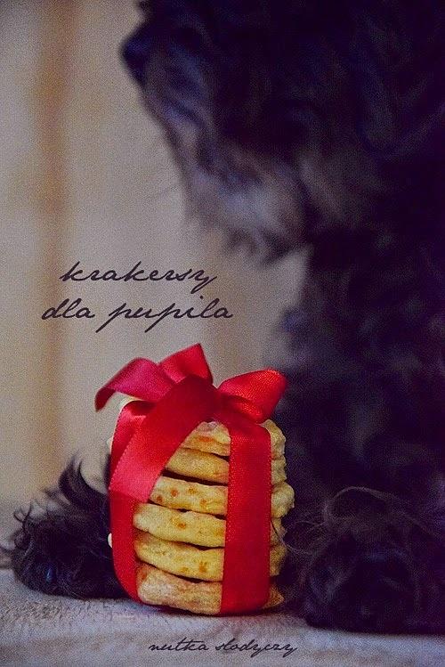 Krakersy z jabłkiem i marchewką dla psa
