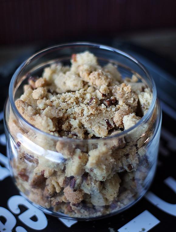 Shortbread z pekanami – pyszny dodatek do lodów, ciast i deserów