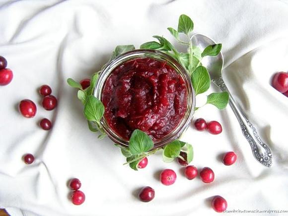 Chutney ze świeżej żurawiny