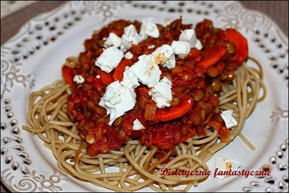Spaghetti wegetariańskie z soczewicą